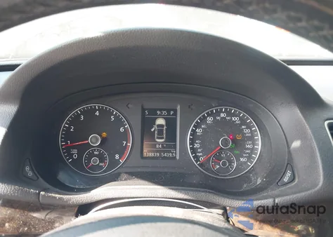 2015 Volkswagen Passat 1.8T Sel Premium z USA, uszkodzony, nr VIN 1VWCT7A37FC066376